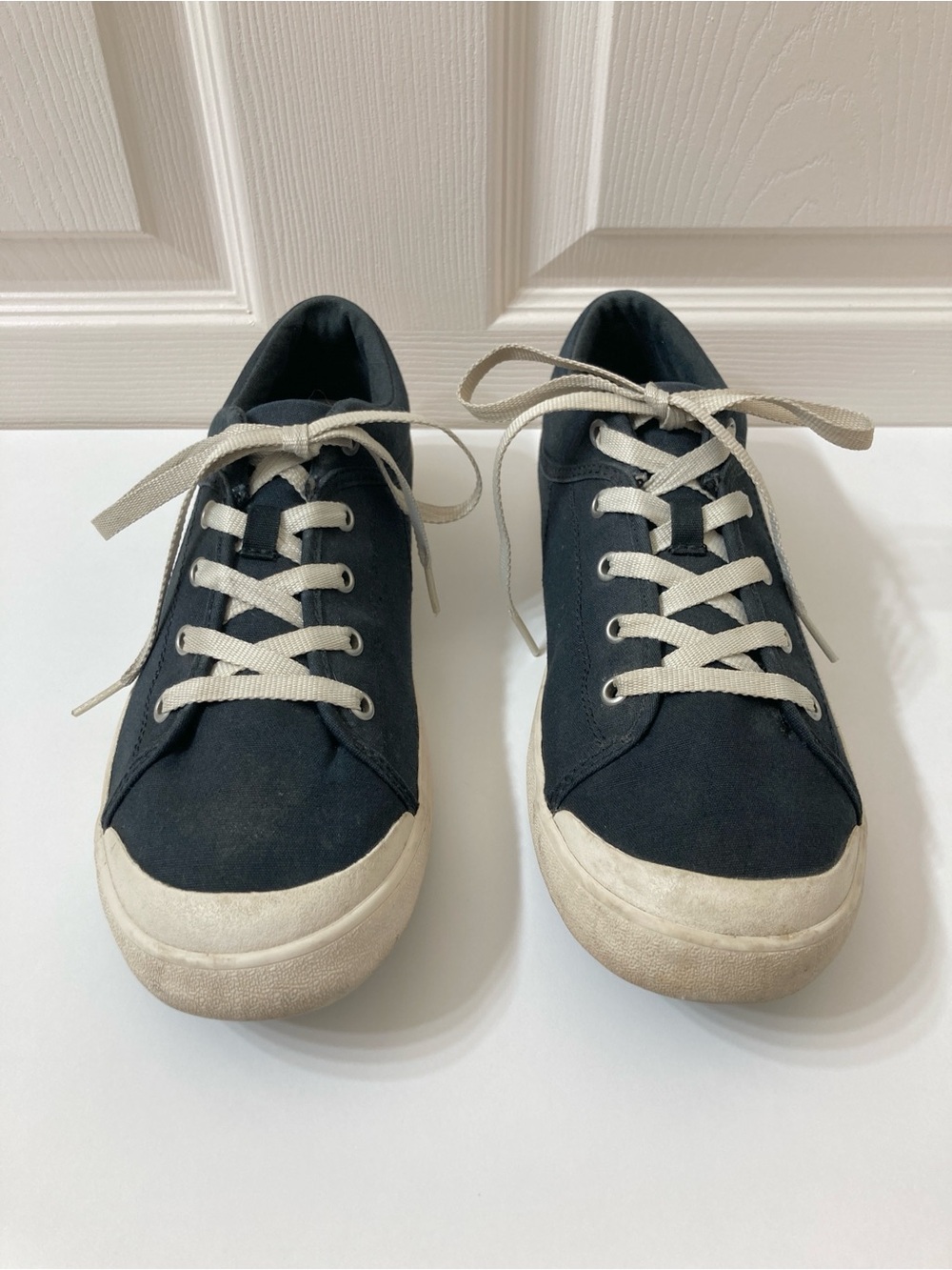 Teva Women’s Navy Blue Canvas Lace Up Freewheel Sneakers 11 Casual Preppy Sporty - Picture 3 of 8